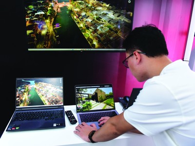 Công nghệ đã trở thành giải pháp “xương sống” với người làm môi giới bất động sản. Ảnh: Lê Toàn.