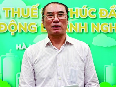  Ông Nguyễn Văn Phụng, nguyên Vụ trưởng Vụ Quản lý thuế doanh nghiệp lớn, Tổng cục Thuế.