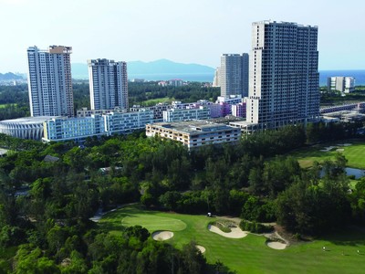 Dự án Cocobay hoành tráng ngày nào giờ hoang vắng, tiêu điều. Ảnh: Hoàng Anh.