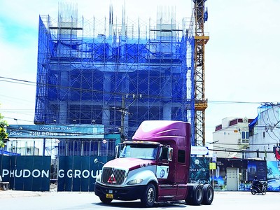 Căn hộ dự án Phú Đông Sky One dự kiến tăng giá bán từ 32 triệu đồng/m2 lên ít nhất 35 triệu đồng/m2 sau khi nhận được thông báo đóng tiền sử dụng đất. Ảnh: Việt Dũng.