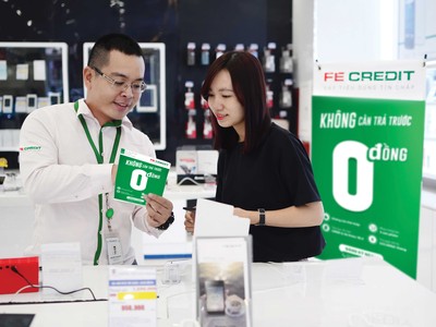 Với quy mô vốn điều lệ gần 11.000 tỷ đồng, lớn nhất trong ngành, FE Credit chiếm gần 50% thị phần cho vay tiêu dùng.