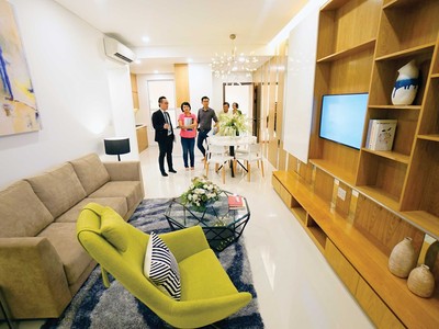 Cả chục nghìn môi giới bất động sản đã quay trở lại thị trường.