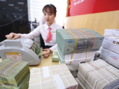 Định giá các ngân hàng Việt đang thấp hơn đáng kể so với ngân hàng các nước trong khu vực.