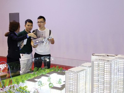 Nhà đầu tư cá nhân quay trở lại với phân khúc căn hộ TP.HCM. Ảnh: Việt Dũng.