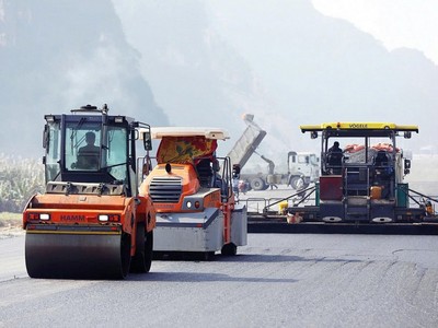 Việc sử dụng vốn đầu tư công hiệu quả luôn là yêu cầu sống còn đối với một nền kinh tế đang phát triển như Việt Nam. Ảnh: Đức Thanh.