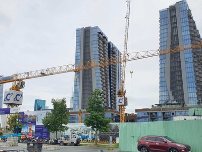 Nhiều dự án căn hộ mới ra mắt thị trường TP.HCM. Ảnh: Lê Toàn.