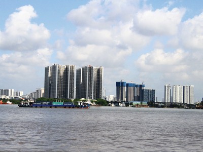 Tại TP.HCM, nguồn cung căn hộ mới vẫn chủ yếu là cao cấp và siêu sang. Ảnh: Bình Minh.