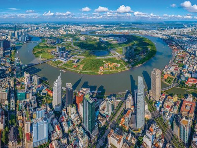 Khu vực trung tâm TP.HCM tập trung nhiều tòa nhà hạng A tiêu chuẩn quốc tế. Ảnh: Lê Toàn.