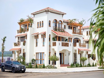 Kiến trúc Casa Villa mang cảm hứng Địa Trung Hải hòa quyện cùng bản sắc Nam Bộ.