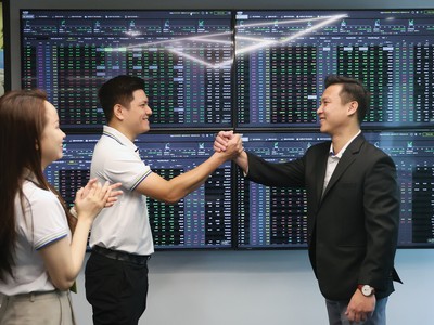 Thị trường ghi nhận không ít sóng mạnh đến từ nhóm cổ phiếu thoái vốn nhà nước.