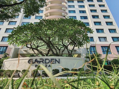 Khách sạn Parkroyal Saigon đã được đổi tên thành Garden Plaza Saigon sau khi đổi chủ. Ảnh: Lê Toàn.