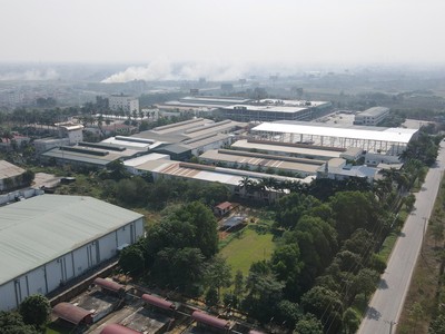 Các khu công nghiệp kiểu cũ khó bố trí nhà ở cho công nhân do thiếu quỹ đất, nếu có cũng không thể bổ sung hạng mục này vì không được quy hoạch từ trước. Ảnh: Dũng Minh.