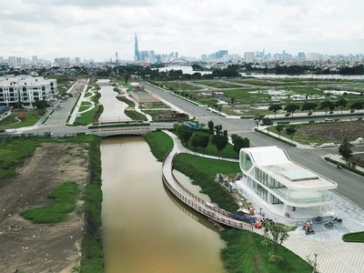 Dự án Vạn Phúc City đang gặp vướng mắc liên quan đến điều chỉnh chức năng nhà ở xã hội sang nhà ở thương mại. Ảnh: Lê Toàn.