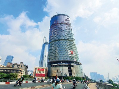 Tòa nhà Saigon One Tower. Ảnh: Lê Toàn.