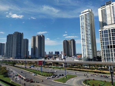 Các tuyến metro có thể tạo ra những thay đổi đáng kể về mặt bằng giá bất động sản nơi dự án đi qua. Ảnh: Lê Toàn.