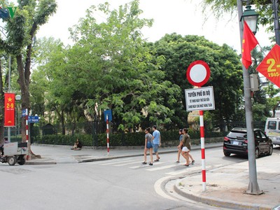 Hình ảnh: Các tuyến phố đi bộ quanh Hồ Hoàn Kiếm trước giờ G