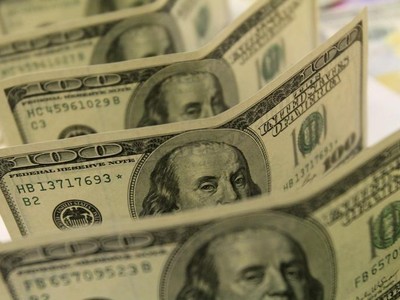 Đồng USD bất ngờ giảm giá, giới đầu tư "ngại" Fed hành động sớm