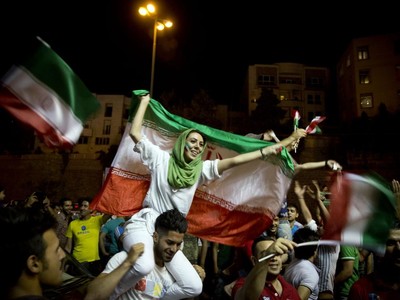 Iran không muốn tự trừng phạt chính mình