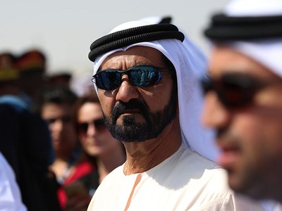 Quốc vương UAE bất ngờ kiểm tra quan chức đi làm muộn