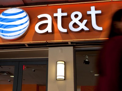 Đế chế truyền thông Time Warner chấp nhận cho AT&T thâu tóm để cùng tồn tại