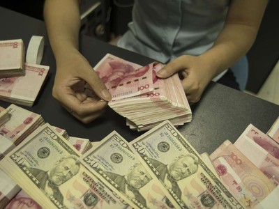 5 ngân hàng đồng loạt tung dự báo xấu, đồng nhân dân tệ giảm giá kỷ lục 8 năm