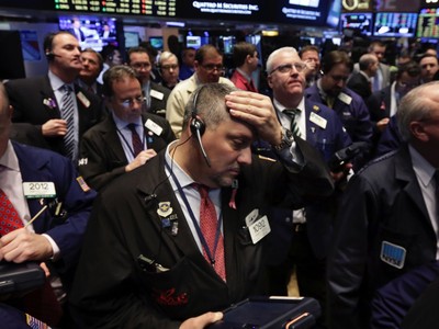 Cụm từ “không chắc chắn”, “bất ổn” đạt đến mức kỷ lục trên thị trường tài chính toàn cầu