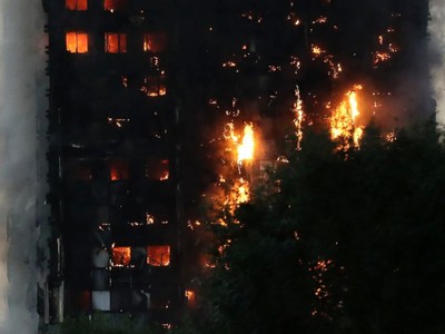 Ít nhất 30 người nhập viện trong đám cháy tại London