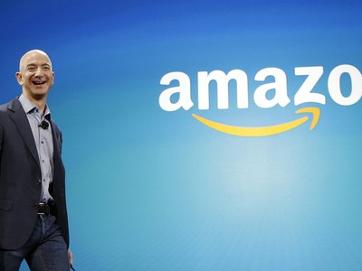 Tài sản của ông chủ Amazon đã chạm mốc 12 con số và sẽ ở số 1 vài năm tới