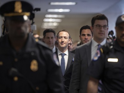 "Nụ cười" của người thắng cuộc