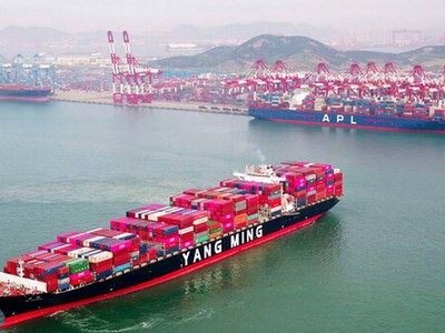 Mỹ tăng thuế lên 25% với hàng hóa Trung Quốc