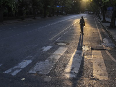 Hình ảnh đường phố tại Mumbai (Ấn Độ) ngày 5/4