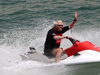 Tỷ phú Richard Branson không thể cứu Virgin vì nhiều tài sản, nhưng ít tiền