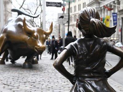 Chứng khoán đã làm hết sức, tương lai chờ đợi kinh tế chuyển mình