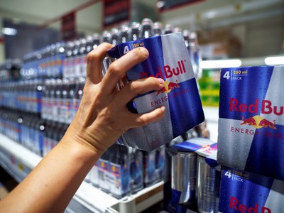 Red Bull lại bị kêu gọi tẩy chay trên toàn cầu