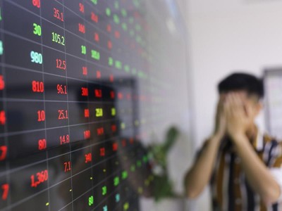 Bloomberg: Force Sell khiến Việt Nam thành thị trường giảm mạnh nhất thế giới