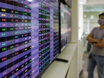 Các nhóm ngành được chuyên gia “ưu ái” cuối năm 2023