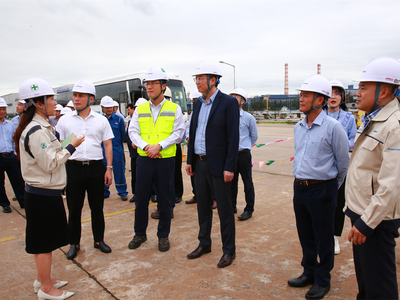 Đoàn công tác BSR khảo sát thực tế công trường chế tạo các thiết bị siêu trường, siêu trọng ở Doosan Vina