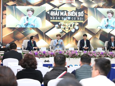 Toàn cảnh phiên thảo luận "Giải mã biến số". Ảnh: Dũng Minh