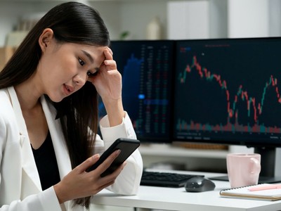 Thị trường tăng 10% một tháng, vì sao nhà đầu tư vẫn không vui?