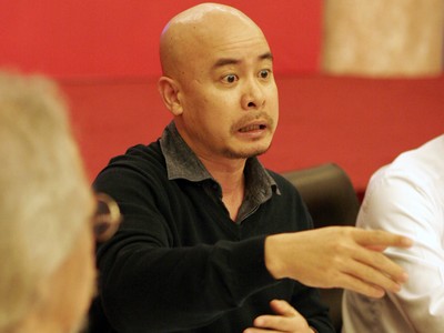 Đàn ông họ Đặng, chơi được mới làm được