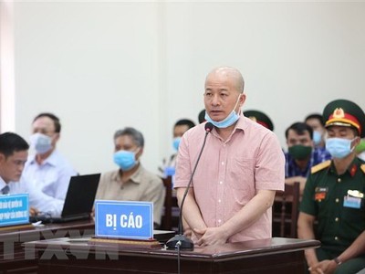 "Út trọc" tại phiên tòa trước.