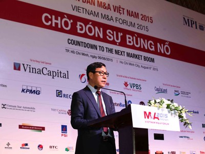 Thứ trưởng Bộ Kế hoạch và Đầu tư Đặng Huy Đông phát biểu tại Diễn đàn - Ảnh: Lê Toàn