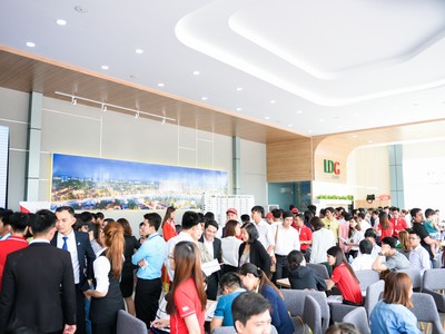 LDG Group khai trương khu nhà mẫu căn hộ ven sông Marina Tower