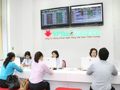 VPBS tiếp tục nhận giải "Nhà Tư vấn và thu xếp trái phiếu tốt nhất Việt Nam"