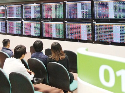 Cổ phiếu cần quan tâm ngày 17/7