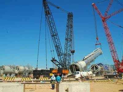 LM8 lắp thành công tháp chưng cất tại lọc hóa dầu Nghi Sơn