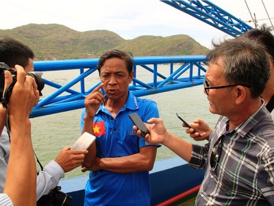 Vụ tàu vỏ thép hư hỏng: Dùng tiền để “bịt miệng” ngư dân ?