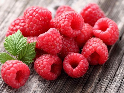 Nhiều trái cây giá bình dân ở nước ngoài về Việt hóa trái lạ đắt đỏ