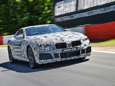 BMW M8 - Huyền thoại hồi sinh