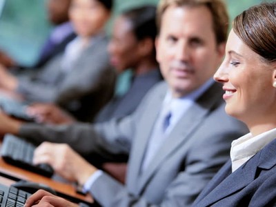 Khối ngoại mua ròng 216 tỷ đồng trong phiên đầu tuần 16/10